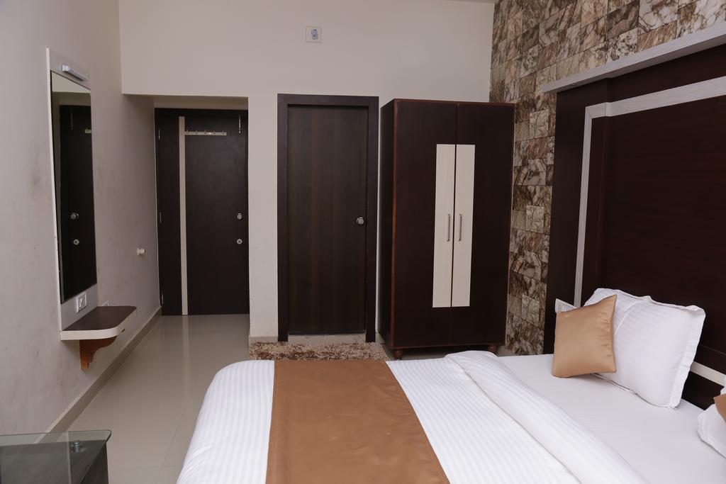 Hotel Rudra Plaza Dwarka  Luaran gambar
