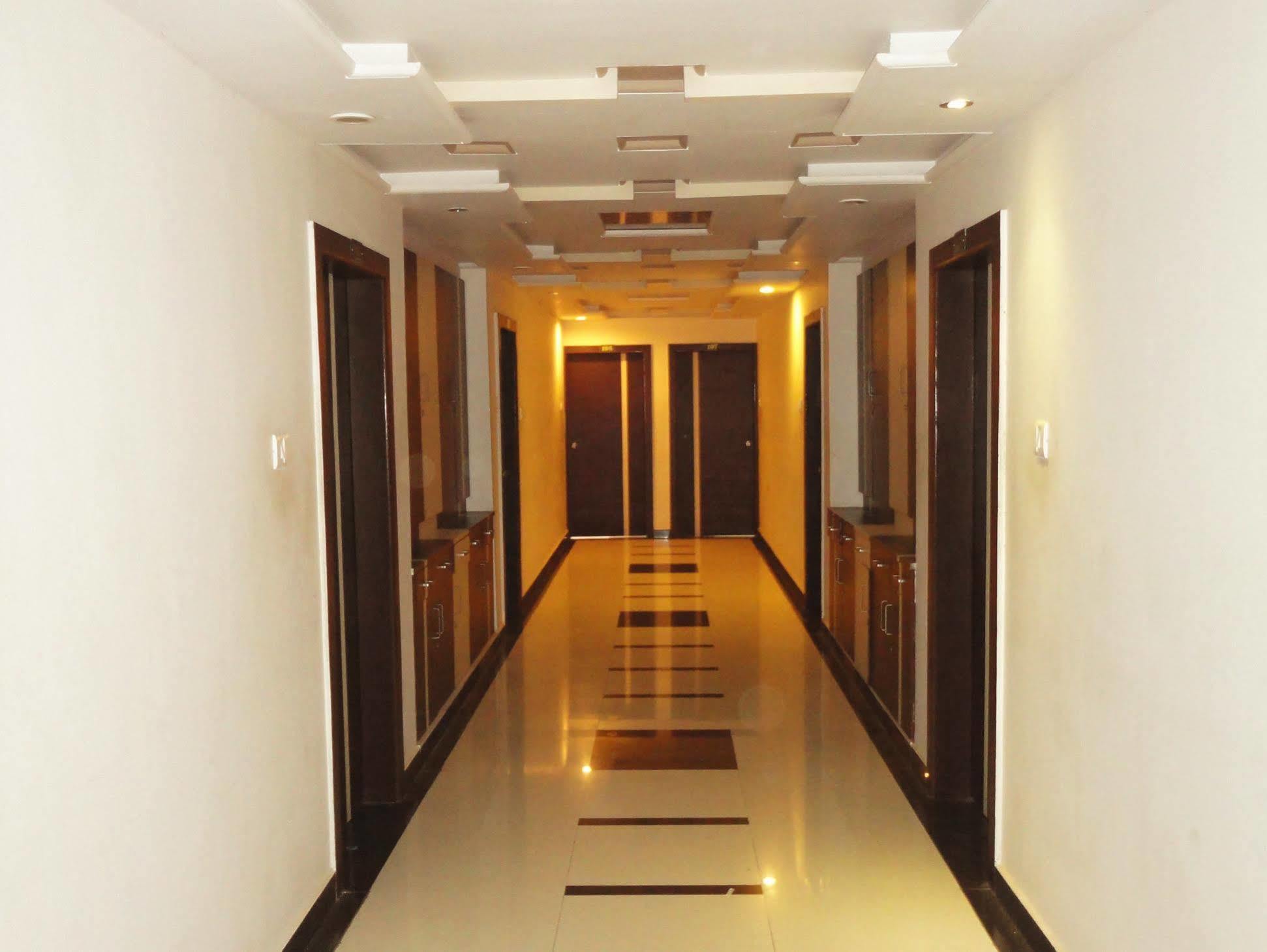 Hotel Rudra Plaza Dwarka  Luaran gambar